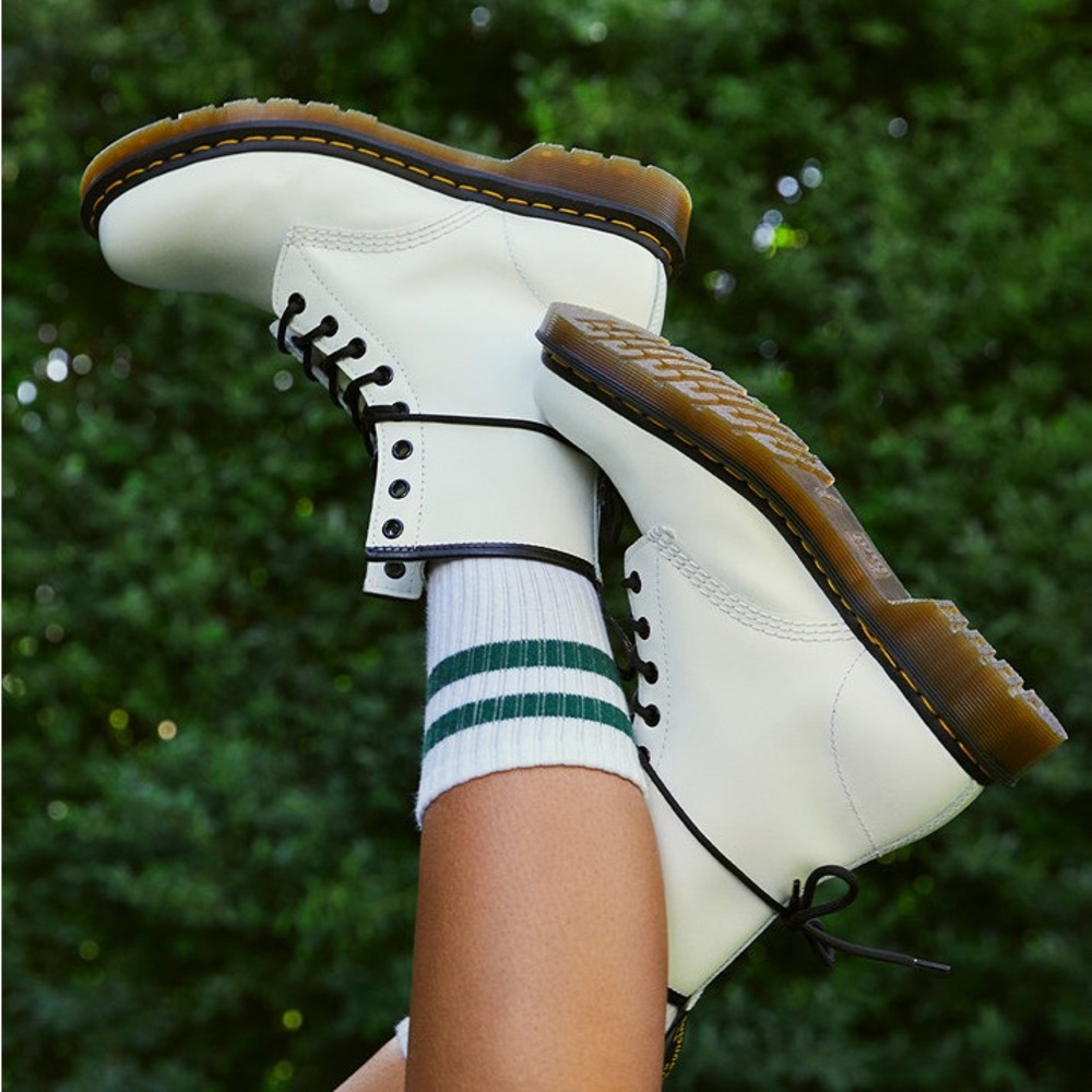 NWT DR MARTENS • White 1460 Lace-up Boots, 7 women’s